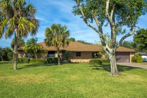 400 10th Place Sw, Vero Beach