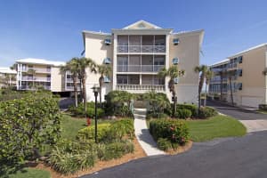 8824 S Sea Oaks Way 106, Vero Beach