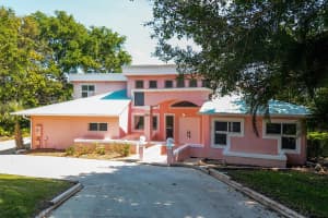 1419 Ne Oak Bluff Lane, Jensen Beach