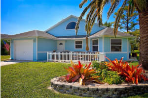 1389 Sw Vizcaya Circle, Palm City