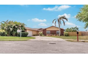 545 Toxaway Drive, West Palm Beach