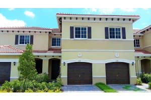 354 Se 1st Drive, Deerfield Beach