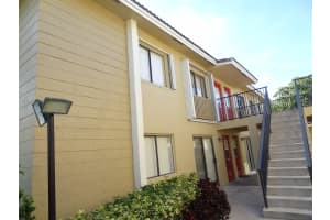 2661 Riverside Drive 4, Coral Springs