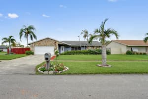 4830 Blue Pine Circle, Lake Worth