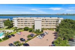 60 Yacht Club Drive 304, North Palm Beach