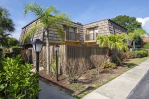 555 N Tropic Lane 5, Vero Beach