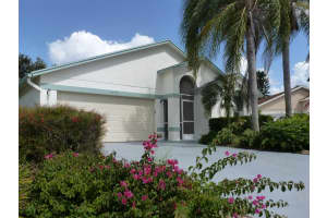 1372 Waterway Cove Drive, Wellington