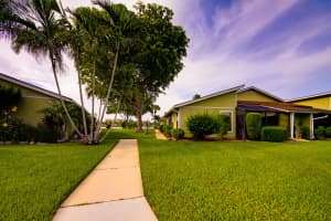 4325 Willow Pond Circle, West Palm Beach