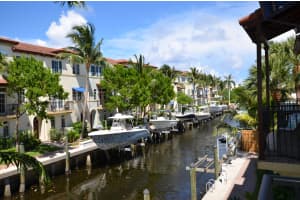 811 Estancia Way, Boynton Beach