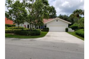 1584 Nw Sweet Bay Circle, Palm City
