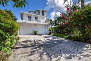 152 Intracoastal Circle, Tequesta