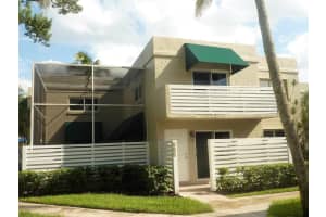 527 Nw 97 Avenue, Plantation