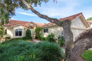 209 N Carmel Court, Indian River Shores