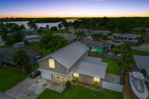 35 Sw Cabana Point Circle, Stuart