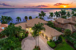 681 Sw Bay Pointe Circle, Palm City