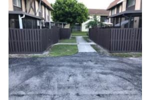 2116 Sherwood Forest Boulevard 27, West Palm Beach