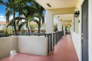 120 Nw 70th Street 2030, Boca Raton