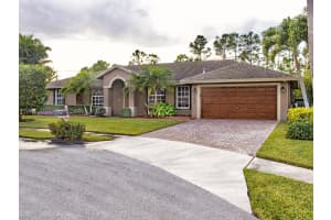 104 Brook Woode Court, Royal Palm Beach