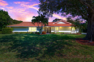 2341 Nw Bay Colony Court, Stuart