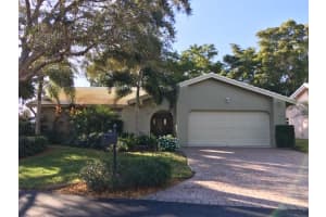 5558 Cameo Drive N, Boca Raton