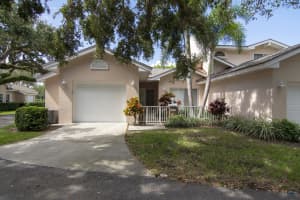 214 Park Shores Circle 214e, Indian River Shores