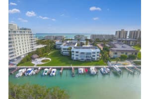325 Beach Road 101, Tequesta