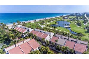 2335 S Ocean Boulevard D12, Palm Beach