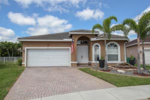 4716 Nw 120th Way, Coral Springs