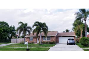 6533 Ramblewood Circle, Greenacres