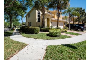 6380 Bella Circle 905, Boynton Beach