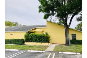210 Sparrow Drive 3, Royal Palm Beach