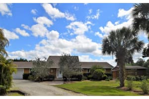 11266 Sw Meadowlark Circle, Stuart
