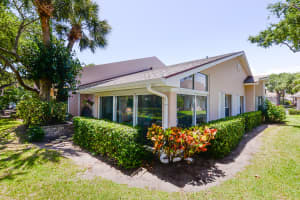 227 Park Shores Circle 227a, Indian River Shores