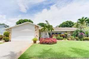 4603 Blue Pine Circle, Lake Worth