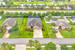 4691 Ashley Lake Circle, Vero Beach