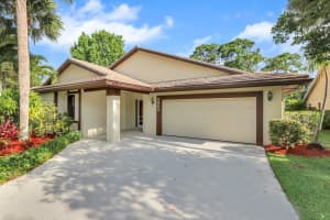5863 Stonewood Court, Jupiter