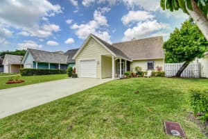6393 Pinyon Pine Court, Lake Worth