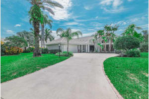 8884 Se Marina Bay Drive, Hobe Sound