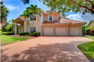 2235 Rabbit Hollowe Circle, Delray Beach