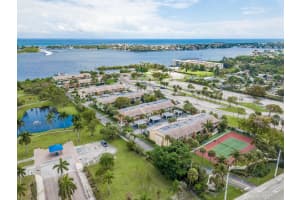 616 Ne 20th Lane, Boynton Beach