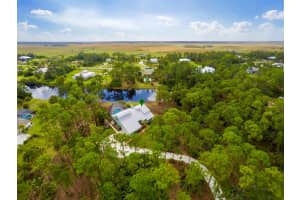 11206 Sw Meadowlark Circle Circle, Stuart