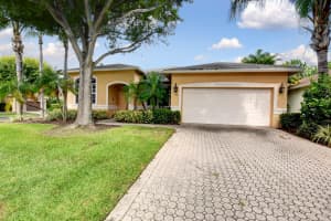72 Lake Eden Drive, Boynton Beach