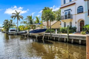 815 Estancia Way, Boynton Beach