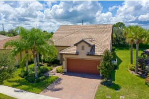 5365 Antigua Circle, Vero Beach