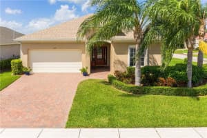 703 Honeybell Court Sw, Vero Beach