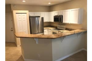 13807 Creston Place, Wellington