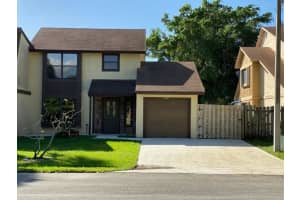 1038 Raintree Drive, Palm Beach Gardens