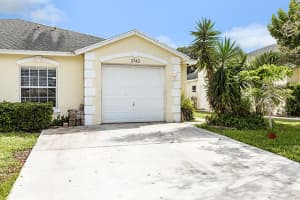 3743 Nyack Lane, Greenacres