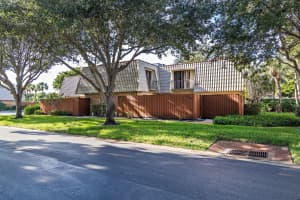 1700 Embassy Drive 107, West Palm Beach
