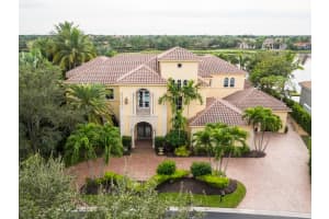 112 Via Palacio, Palm Beach Gardens